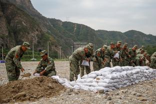 王猛：克莱已彻底失去战术地位 水花故事就这么慢慢抹上休止符么